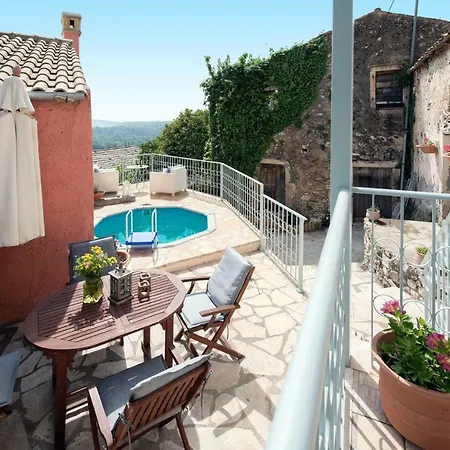 בית נופש Lavender Cottage.